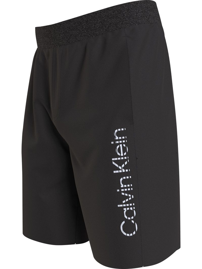 Short-con-logo-degradado