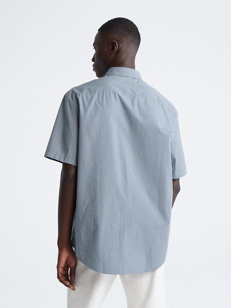 Camisa-manga-corta-sencilla-y-solida-con-logo