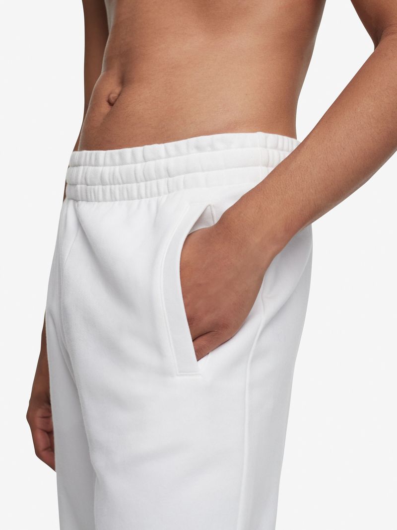 Jogger-de-algodon-con-logo-bordado