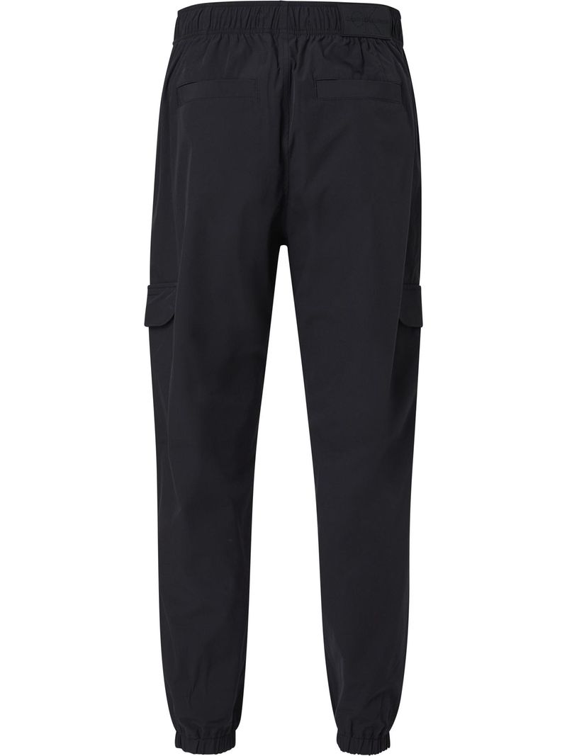 Pantalon-cargo-tapered-de-nailon-reciclado