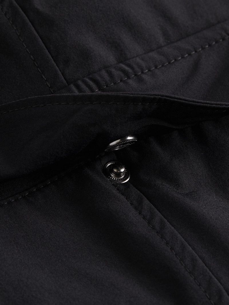 Pantalon-cargo-tapered-de-nailon-reciclado