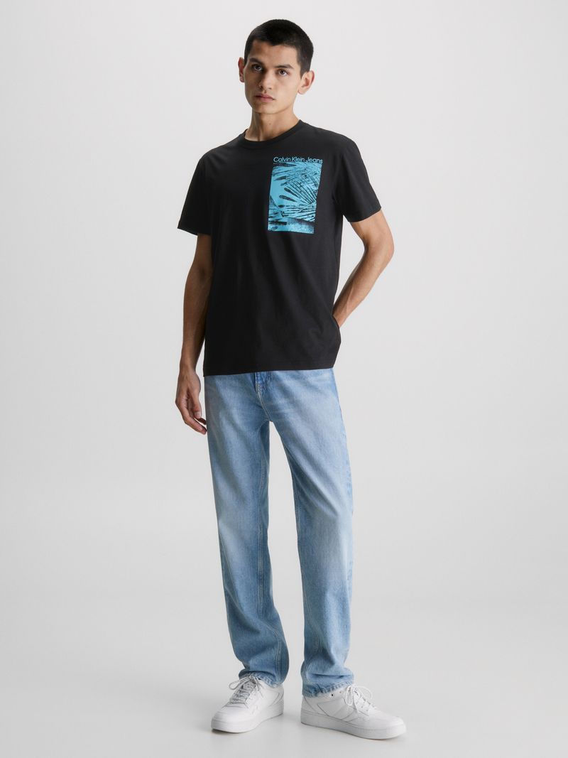 Playera-con-estampado-de-palmera