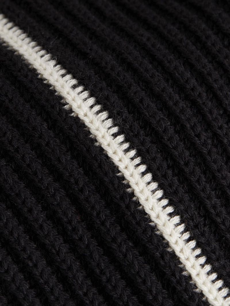 Sueter-con-cuello-semialto