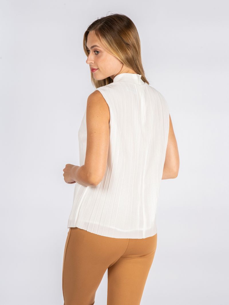 Blusa-de-punto-plisado-sin-mangas-con-cuello-alto