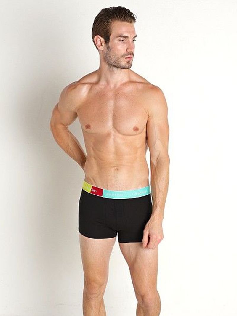 Boxer-trunk---pride-this-is-love
