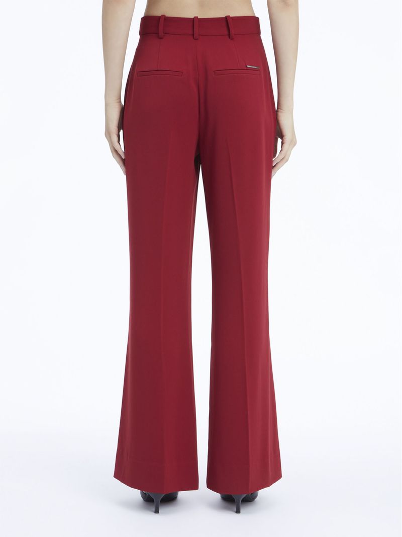Pantalon-de-sarga-con-pierna-ancha