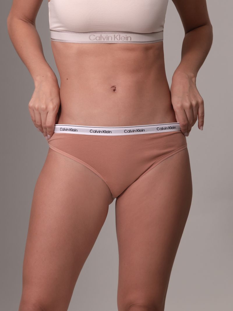 Panty-brazilian---modern-logo-