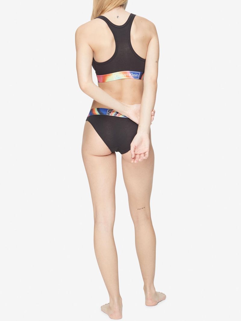 Bralette-con-espalda-cruzada---Reimagined-heritage