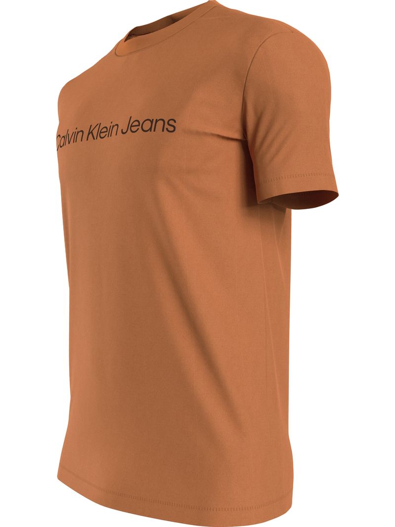 Playera-slim-con-logo-institutional