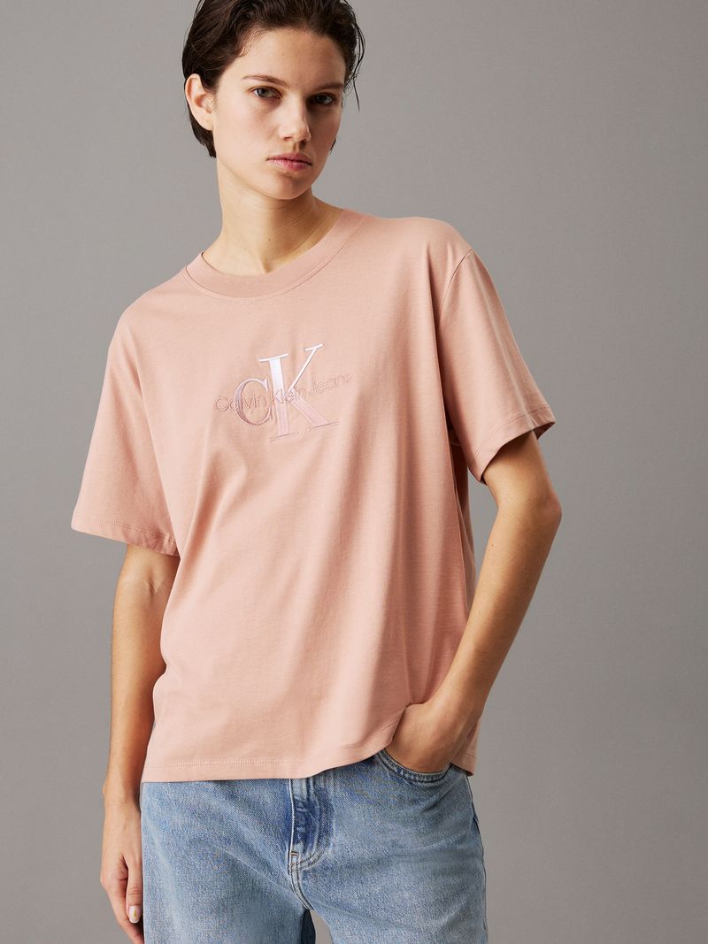 Playera-holgada-con-monograma