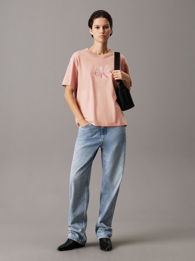 Playera-holgada-con-monograma