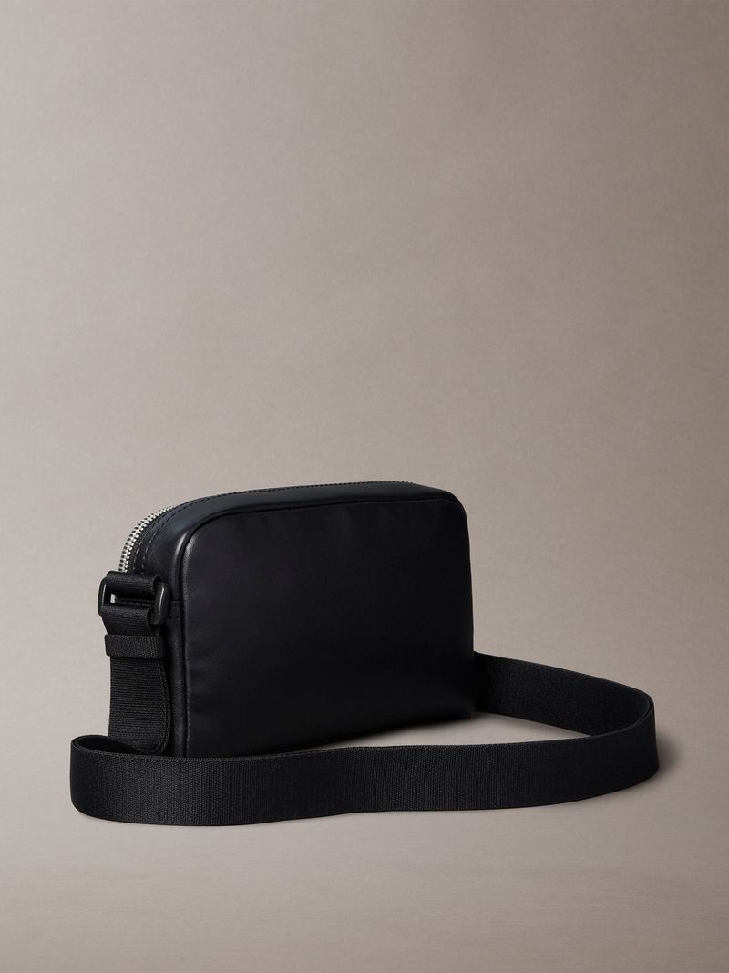 Cartera-camera-monogram-logo