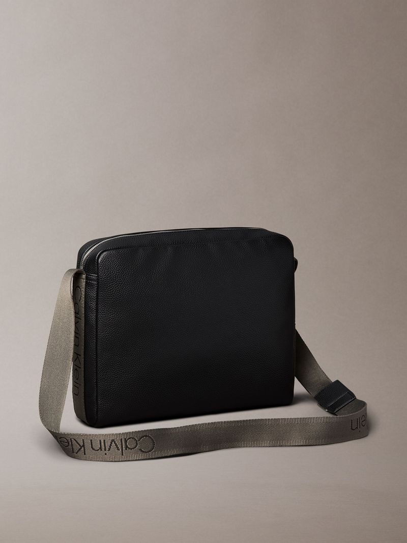 Cartera-cargo-Flight-