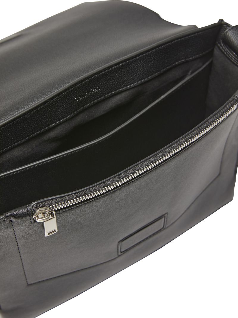 Cartera-de-hombro-micro-pebble