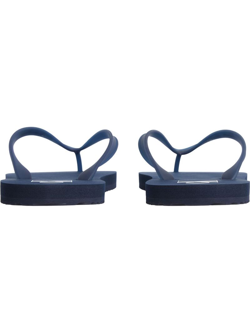 Chancletas-con-logotipo-