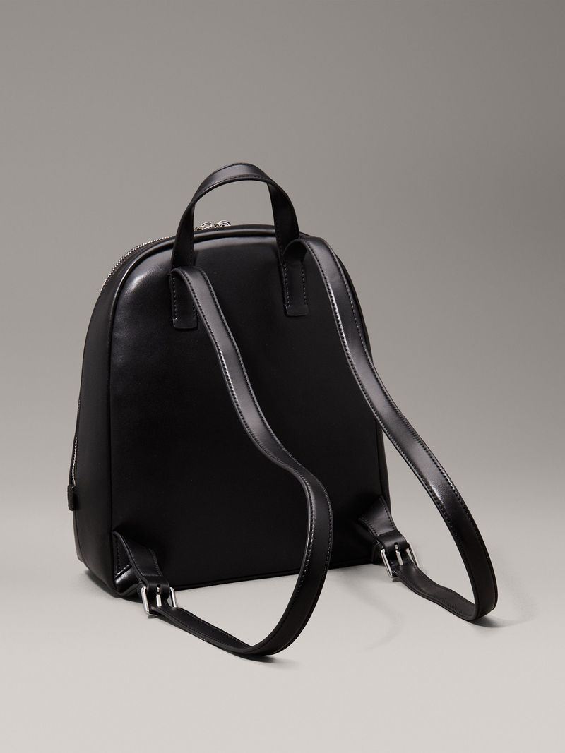 Mochila-pequeña