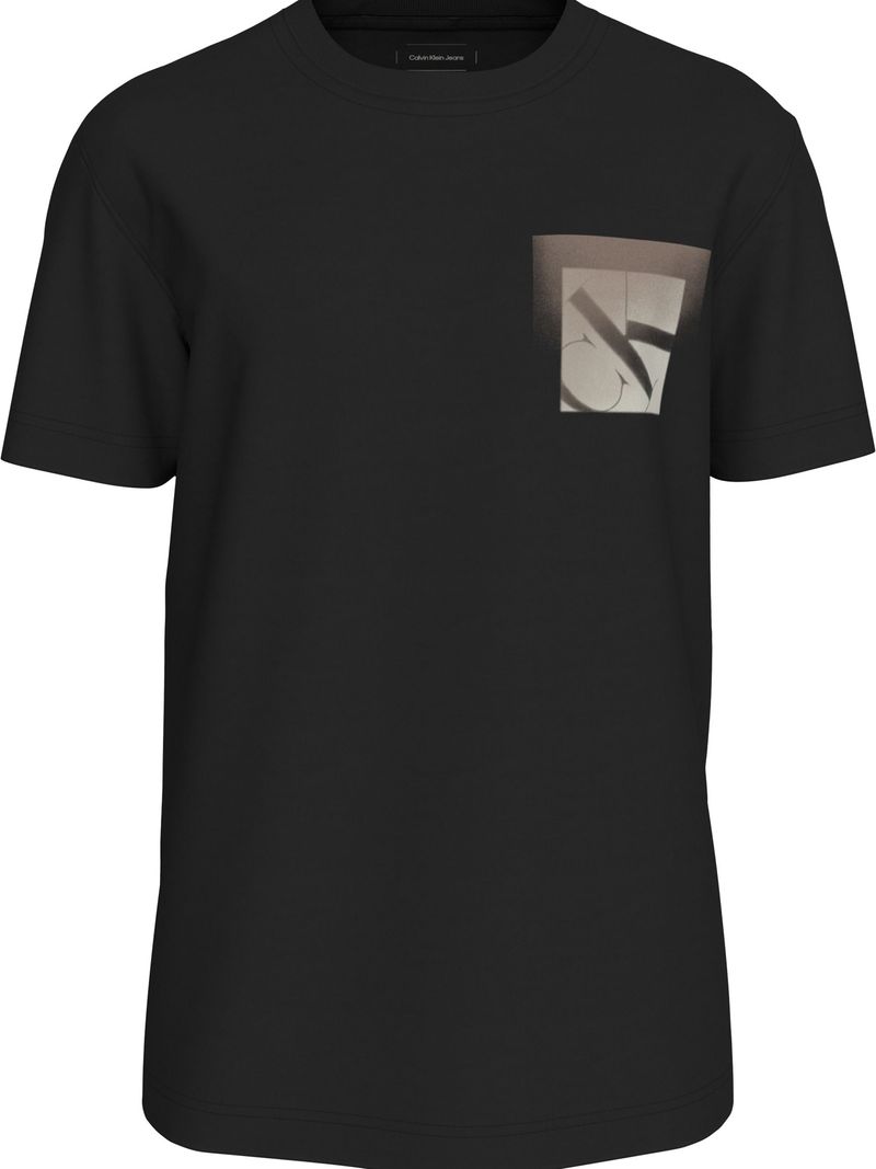 Playera-suave-con-monograma-en-caja