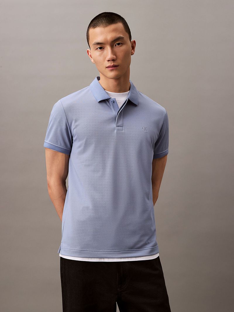 Polo-regular-con-monograma
