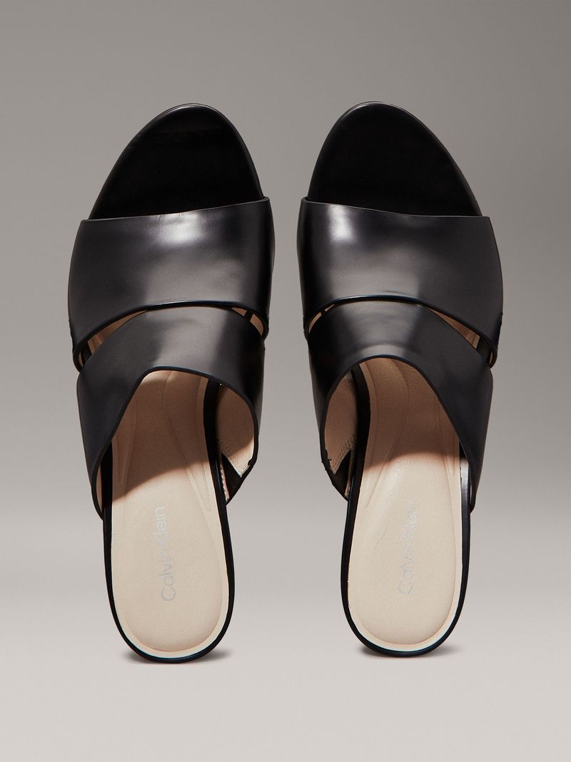 Sandalias-de-cuero-con-tacon