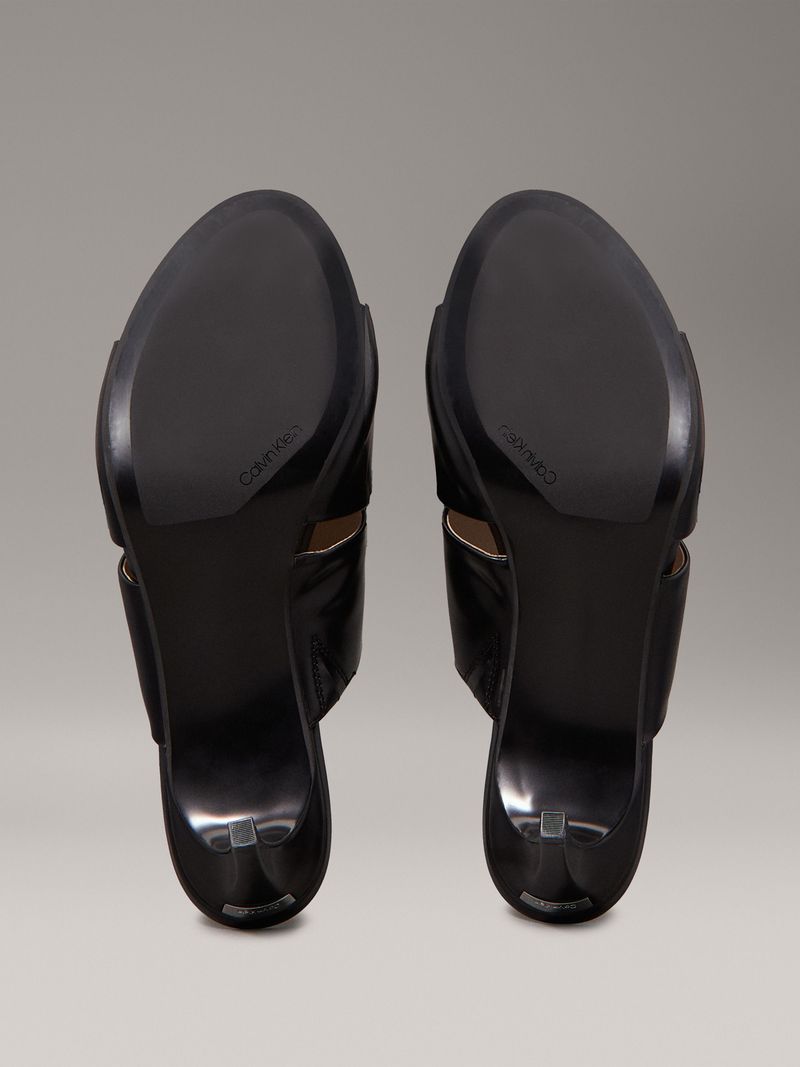Sandalias-de-cuero-con-tacon