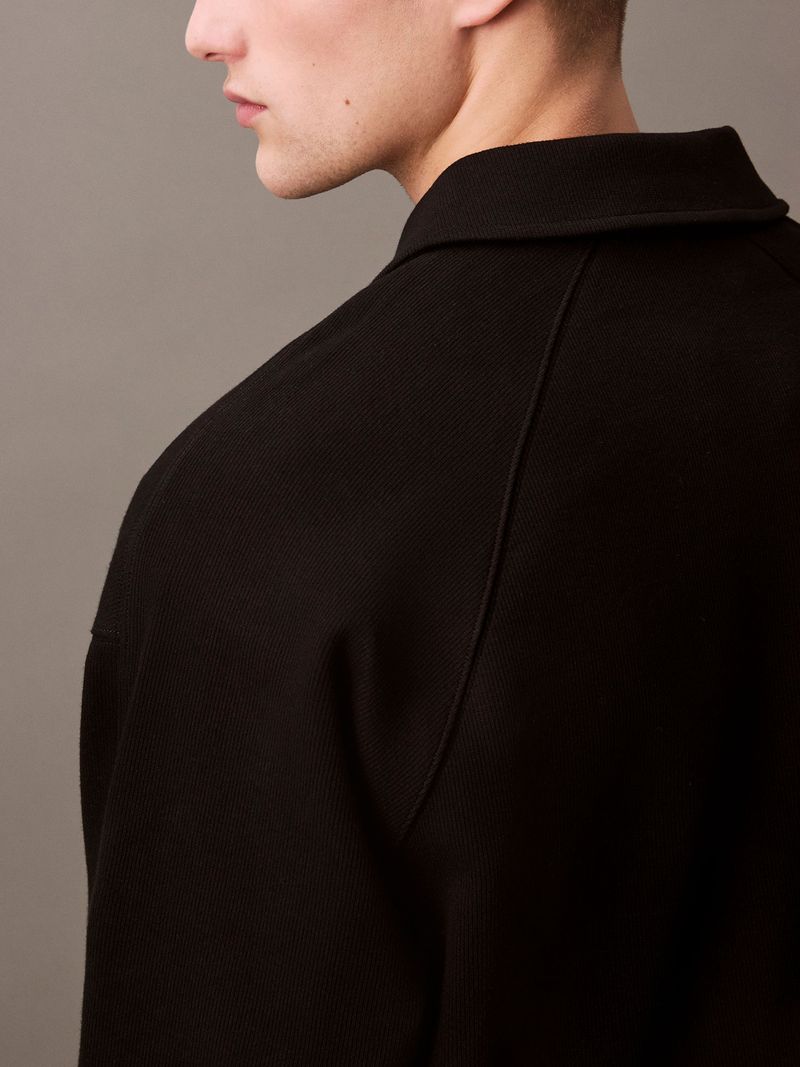 Sueter-con-zipper-y-cuello-tipo-polo