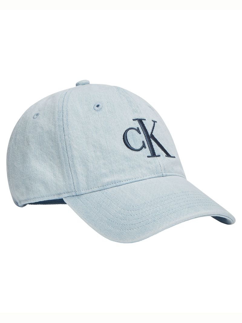 Gorra-denim-con-monograma-bordado